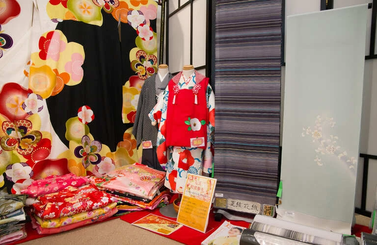 調布市で着物の丸洗いクリーニングをお探しの方へ